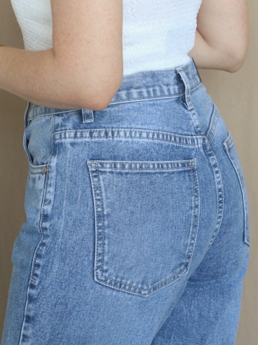 PANTALÓN MOM JEAN