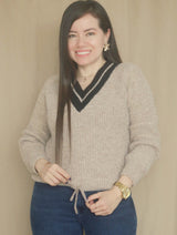 SWEATER CUELLO V CON REGULADOR