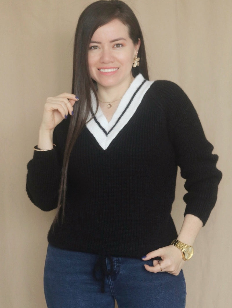 SWEATER CUELLO V CON REGULADOR