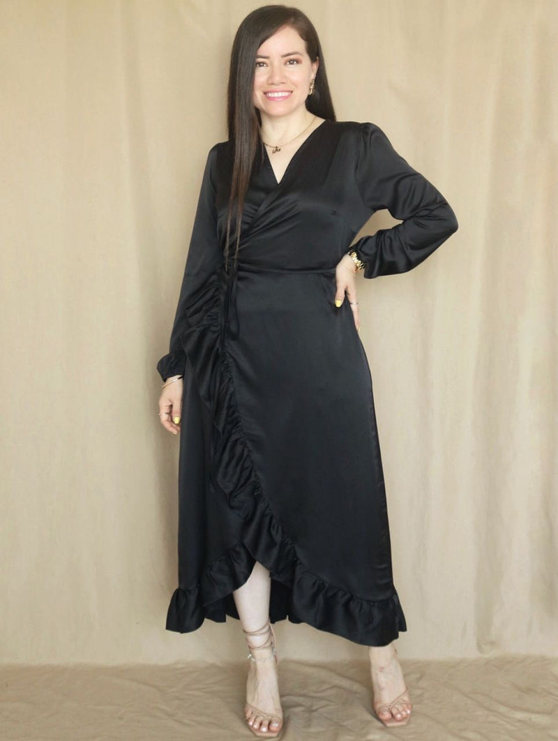 MAXIVESTIDO ENVOLVENTE CON VUELOS NEGRO ENTERO